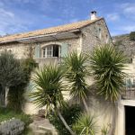 Vue de la maison depuis le jardin
