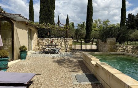 G&icirc;te n&deg;30G15008 Roquemaure - Gard - photo