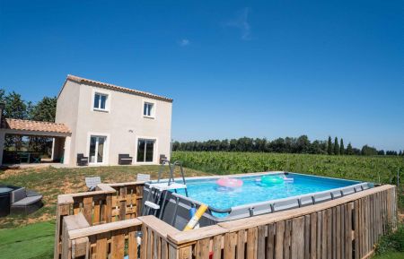 G&icirc;te n&deg;30G13212 Meynes - Gard - cot&eacute; jardin