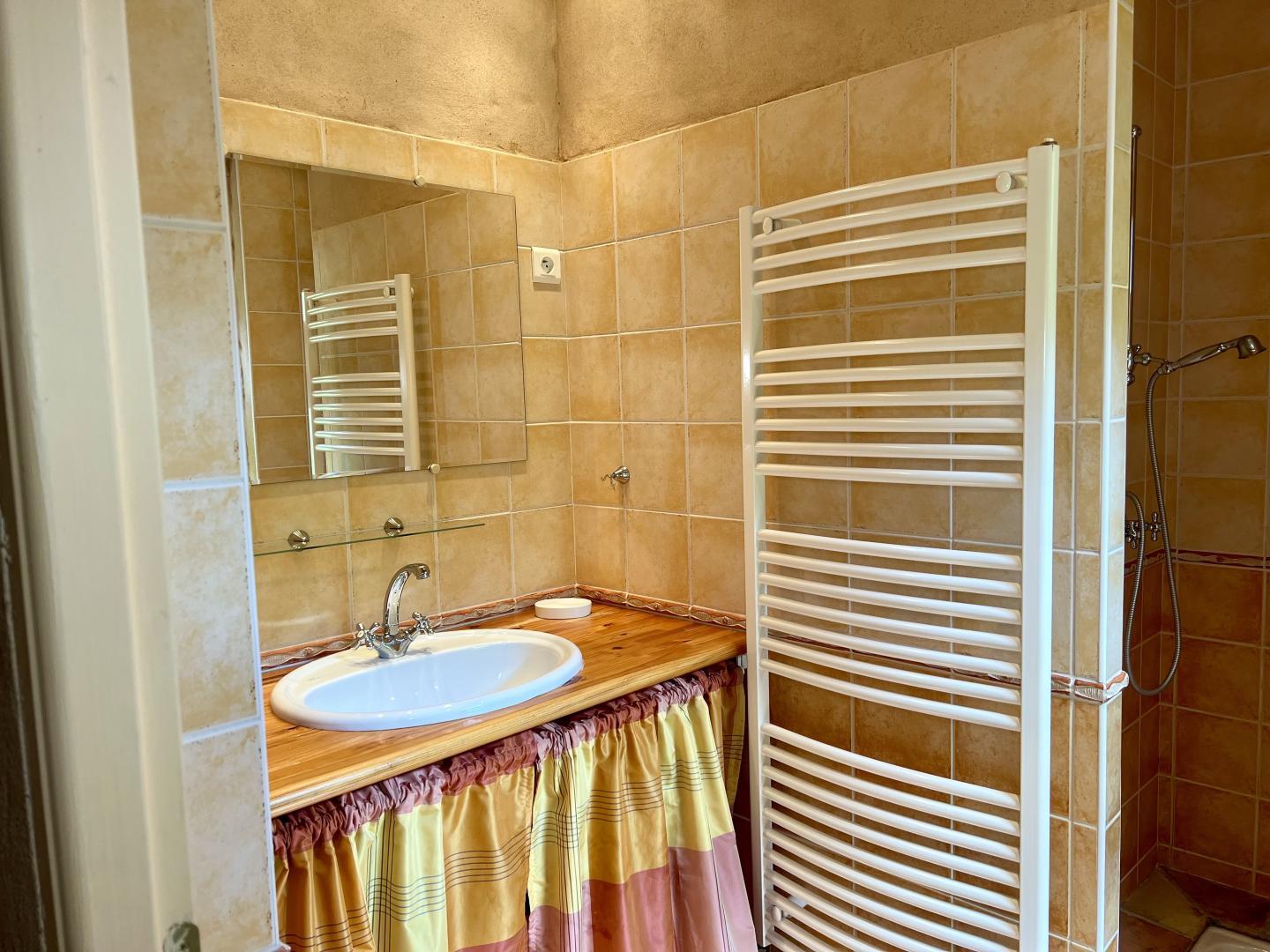 Chambre Orange salle de bain photo 10