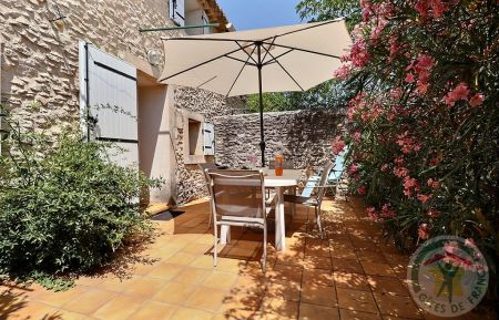 G&icirc;te n&deg;30G11927 V&eacute;n&eacute;jan - Gard - Votre terrasse avec BBQ