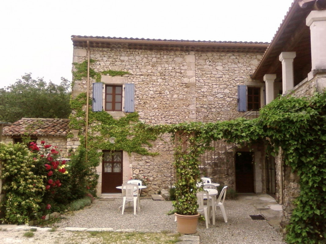 photo 0