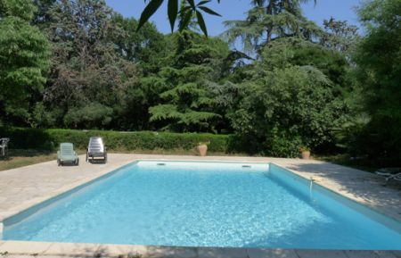 G&icirc;te n&deg;30G11707 N&icirc;mes - Gard - photo