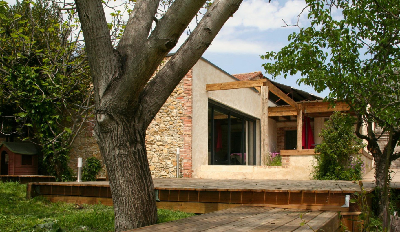 photo 0