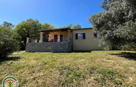 G&icirc;te n&deg;30G15082 All&egrave;gre-les-Fumades - Gard - photo