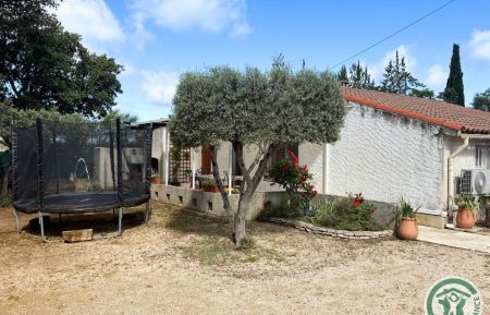 G&icirc;te n&deg;30G13384 Beaucaire - Gard - photo