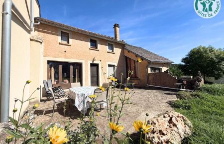 G&icirc;te n&deg;30G10586 Lanu&eacute;jols - Gard - photo