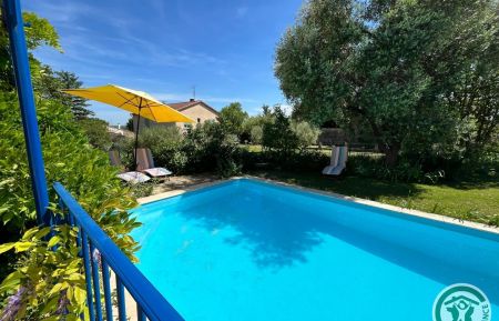 G&icirc;te n&deg;30G12983 Moussac - Gard - Piscine priv&eacute;e au g&icirc;te (4m x 8m)