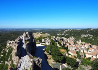 DESTINATION LES BAUX DE PROVENCE&nbsp;(LC0061) LES BAUX-DE-PROVENCE - DESTINATION LES BAUX DE PROVENCE